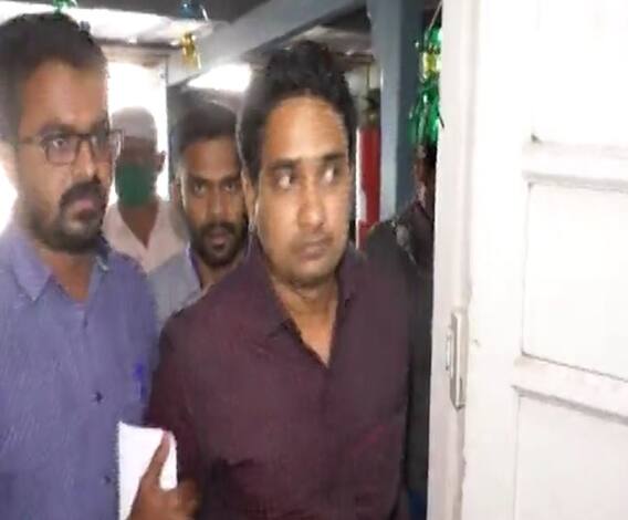 Income Tax विभागातील प्रताप चव्हाण यांना लाच घेताना अटक, कारवाई न करण्यासाठी मागितले 25 लाख रुपये