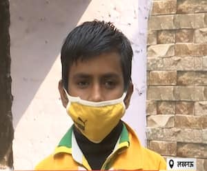 ठंड से ठिठुरते बच्चों को स्कूल से अब तक नहीं मिली स्वेटर, राजधानी में ये हाल तो...| Mudde ki Baat