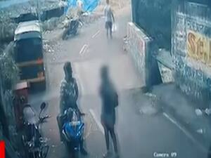 सनसनी: बाइक वाले 'बैडमैन' की 'डर्टी पिक्चर' !