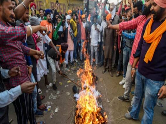 Bharat Bandh : भारत बंद का बड़ा असर, सिंघु बॉर्डर पर डटे किसानों ने कहा- कानून वापस लेने ही पड़ेंगे