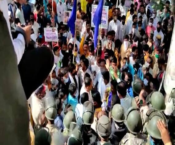 Aurangabad Farmers Protest | औरंगाबादमध्ये गंगापूर साखर कारखाना घोटाळा प्रकरणी शेतकऱ्यांचा आक्रोश 