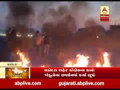 વડોદરામાં કૉંગ્રેસ કાર્યકરોએ નેશનલ હાઈવે પર ટાયર સળગાવી કર્યો ચક્કાજામ, જુઓ વીડિયો 