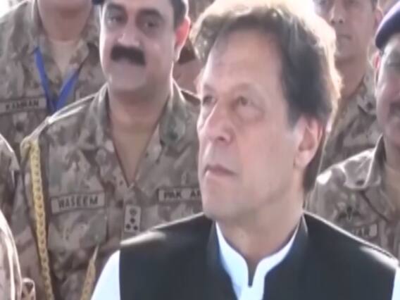 पाकिस्तान की दो बेटियों ने किया इमरान खान के नाक में दम, खतरे में सरकार