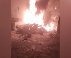 मोटर-कार गैरेज में लगी आग, गैरेज कर्मचारियों में हड़कंप