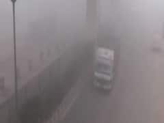 Weather Update: Mercury drops further while sheet of fog engulfs Delhi