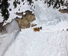 लेहच्या झोझिलामध्ये मोठ्या प्रमाणात बर्फवृष्टी,लाहोल स्पिती जिल्ह्यात बर्फवृष्टीमुळे जनजीवन विस्कळीत