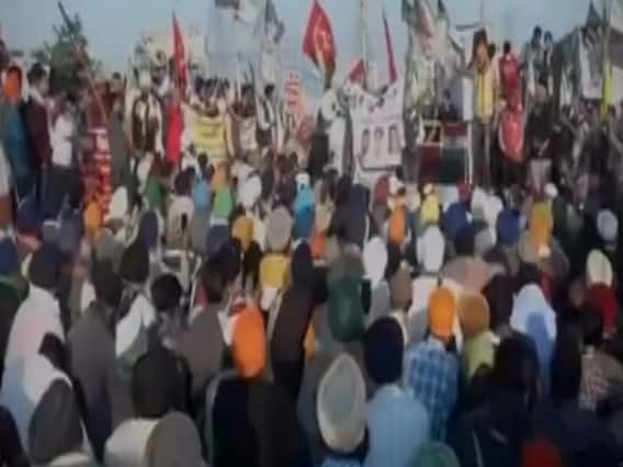 Farmers Protest : दिल्ली के सभी बॉर्डर पर आज प्रदर्शनकारियों का अनशन