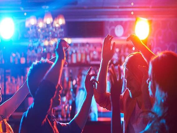 Mumbai के पब-रेस्टुरेंट कारोबार पर Corona की मार, New Year पर नहीं दिखेगा पहले जैसा जश्न