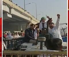 दिल्ली में एंट्री को लेकर अड़े हैं किसान, दिल्ली आने जाने वालों को हो रही भारी दिक्कत