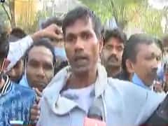 વડોદરામાં સયાજી કોવિડ હોસ્પિટલના કર્મચારીઓ હડતાળ પર, દારૂના નશામાં કર્મચારીને માર માર્યાનો આરોપ, જુઓ વીડિયો