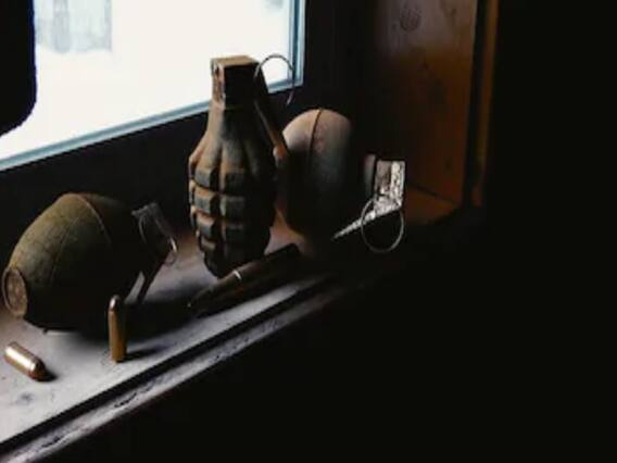 Punjab के Border Area में मिले 11 ग्रेनेड, Drone के जरिए Pakistan से हथियार आने की आशंका 