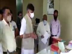 સુરતના ભાટિયા અને કામરેજ ટોલનાકામાંથી મુક્તિ આપવાની માંગ સાથે કલેક્ટરને આવેદન