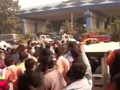 TMC कार्यकर्ताओं ने BJP में शामिल हुए Sunil Mandal को दिखाए काले झंडे