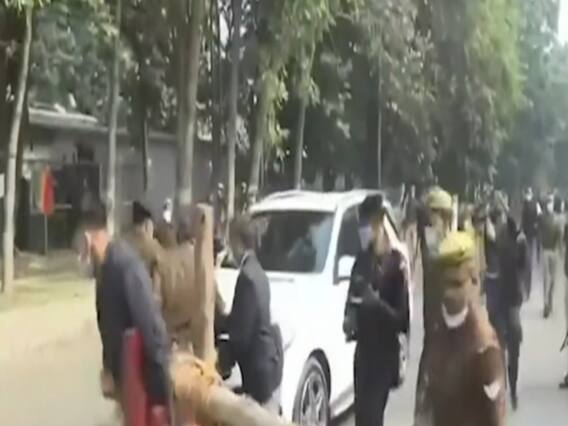 Know how politicians are making benefits amid farmers' protest | Master Stroke 