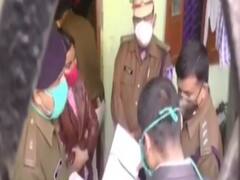 17-year-old MP girl held for killing parents | Sansani (20.12.2020)