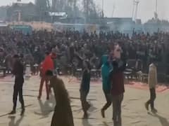 Jammu और Kashmir के Shopian में मनाया गया 'जश्न ए चिल्लै कलां', बैंड की धुन पर थिरके नौजवान