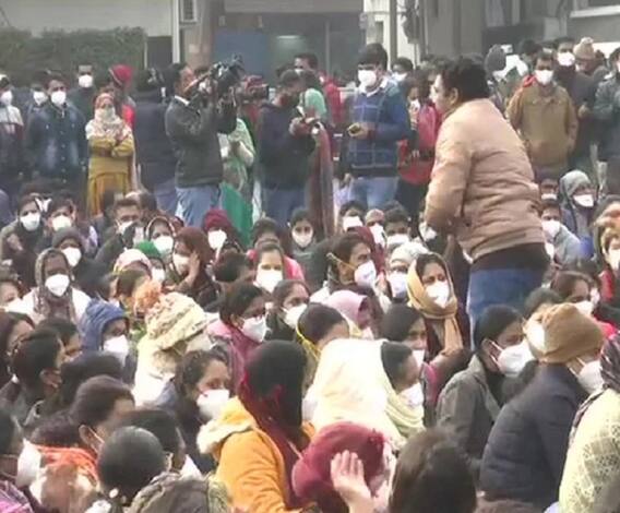 AIIMS Nurses strike | राजधानी दिल्लीत एम्सच्या नर्सेस बेमुदत संपावर