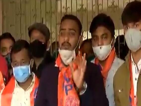 ગુજરાત યુનિવર્સિટીમાં ABVPનું વિરોધ પ્રદર્શન, બીકોમમાં સાત રાઉન્ડ બાદ પણ હજારો વિદ્યાર્થીઓ પ્રવેશથી વંચિત હોવાનો દાવો