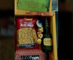 दारूबंदी असलेल्या चंद्रपुरात दारुयुक्त लग्नपत्रिका! लग्नाच्या निमंत्रणात चक्क दारूची बाटली अन् चखणा