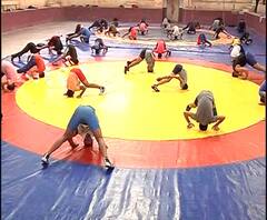 Hind Kesari | लक्ष्य हिंद केसरीचा किताब पटकावण्याचं; कडाक्याच्या थंडीत घाम गाळून सराव