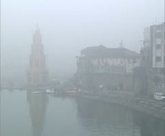 Nashik Fog | नाशिक शहरावर दाट धुक्याची चादर; गोदोकाठ, मंदिरं, रस्ते धुक्यात हरवले