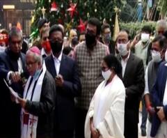 পার্কস্ট্রিটের অ্যালেন পার্কে ক্রিসমাস ফেস্টিভ্যালের সূচনা মুখ্যমন্ত্রীর