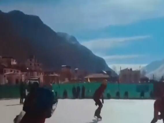 हिमाचल में देश का सबसे ऊंचा आइस हॉकी रिंक जहां छात्र कर रहे हैं टूर्नामेंट की तैयारी