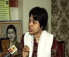 Trupti Desai : 'शिर्डीतला ड्रेसकोडबाबतचा बोर्ड नाही काढला नाही तर...', तृप्ती देसाईंचा इशारा