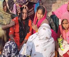 Greater Noida: बंद कमरे में ब्लास्ट से मची अफरा-तफरी, एक बच्चे की हुई दर्दनाक मौत| ABPGanga 