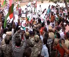 Rural News | माझं गाव माझा जिल्हा | स्वाभिमानी शेतकरी संघटनेचं 'जोडे मारो' आंदोलन | ABP Majha