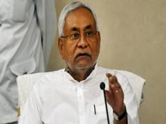 RJD का दावा- हमारे संपर्क में JDU के 17 विधायक; Nitish ने किया पलटवार