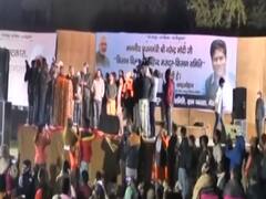 कृषि बिल पर किसान Vs किसान : Indirapuram में बिल के समर्थन में जमा हुए किसान 