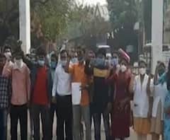 Rural News | कंत्राटी कर्मचाऱ्यांना कायम सेवेत रुजू करण्यासाठी बुलडाण्यात कोविड योद्ध्यांचं आंदोलन