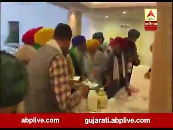 બેઠકમાં ખેડૂતોએ ન લીધું સરકારે આપેલું ભોજન, કહ્યું- અમે સાથે જ લાવ્યા છીએ