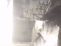 બનાસકાંઠાના ડીસામાં રાજીવ ગાંધી શોપિંગ સેન્ટરની સિડીનો સ્લેબ તૂટ્યો, બેને ગંભીર ઇજા