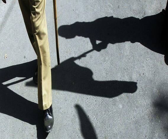 Kannauj: जिसने जेब कतरे को पकड़वाया, सिपाही ने उसे ही पीट दिया| ABPGanga 