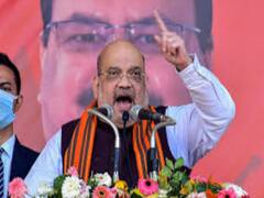 Amit Shah holds road show in Bolpur, huge crowd gathers