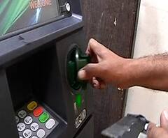 WEB EXCLUSIVE | तुमचं ATM कार्ड क्लोनिंगपासून कसं वाचवाल? ATM Card सावधगिरीने कसं वापराल?