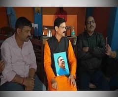 এক ঝলকে: তৃণমূল থেকে বহিষ্কৃত শুভেন্দু অনুগামী, মালদার মানিকচকে দিলীপের সভার অনুমতি নিয়ে তরজা, সঙ্গে অন্যান্য খবর