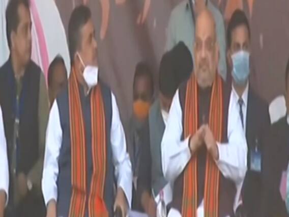 Amit Shah की रैली के मंच पर पहुंचे शुभेंदु अधिकारी 