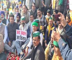 Ghaziabad में किसानों के धरने पर Harish Rawat, जानिए क्या बोले ? | Uttrakhand Prime