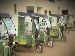 અમદાવાદામાં લોકડાઉન સમયે ફરતી ઈ-રિક્શા ખાઈ રહી છે ધૂળ, જુઓ વીડિયો