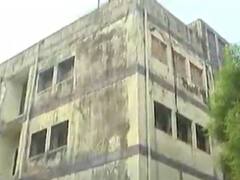 સુરતમાં નગર પ્રાથમિક શિક્ષણ સમિતિ કચેરી જર્જરીત હાલતમાં