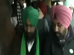 सरकार से बातचीत के लिए विज्ञान भवन पहुंचे किसान नेता | Farmers Protest