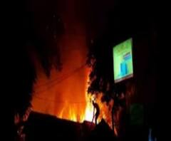 Fatafat: বাইপাসের ধারে ঝুপড়িতে বিধ্বংসী আগুন, অধিকারী গড়ে আজ তৃণমূলের সভা ও অন্য খবর 