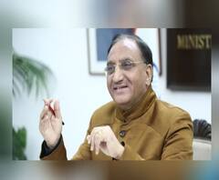 জানুয়ারি-ফেব্রুয়ারিতে কোনও বোর্ডের পরীক্ষা নয়, জানালেন কেন্দ্রীয় শিক্ষামন্ত্রী রমেশ পোখরিয়াল নিশাঙ্ক