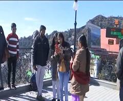 नए साल पर सैलानियों के स्वागत को तैयार है देवभूमि, लेकिन पुलिस भी अलर्ट ! | ABP Ganga 