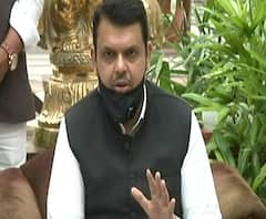 दिल्लीच्या वेशीवरती सुरु असलेल्या दडपशाहीचं काय? सामनामधून देवेंद्र फडणवीस यांना सवाल