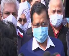 Farmers Protest: सिंधु बॉर्डर पहुंचे Kejriwal बोले- किसानों की मांग जायज, हम उनके साथ खड़े हैं| ABPGanga 