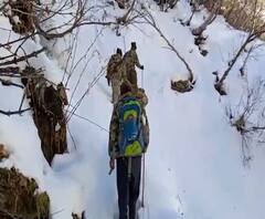 फूलों की घाटी में जबरदस्त बर्फबारी, बीच रास्ते से वापस लौटा गश्ती दल